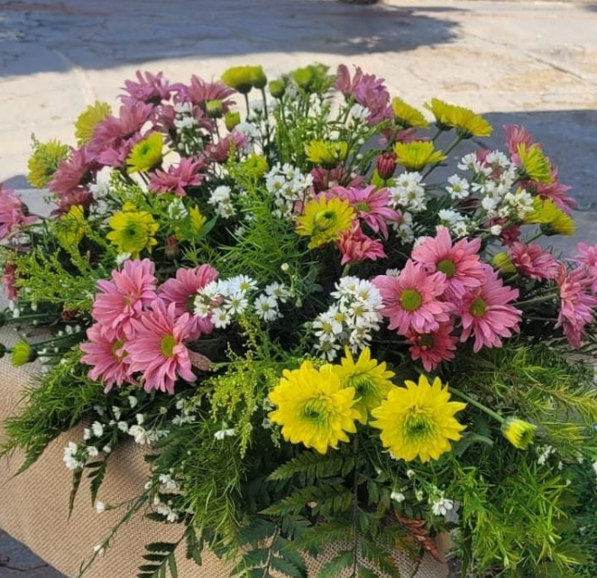 Arco de flores para velório em Rondonópolis